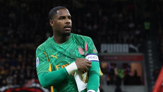 มิติ:ยูเวนตุสตั้งใจที่จะแนะนำเซลิค กองหลังไมญ็อง และโรม่า