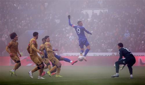 เลสเตอร์ ซิตี้ vs ควีนส์ปาร์ค เรนเจอร์ส