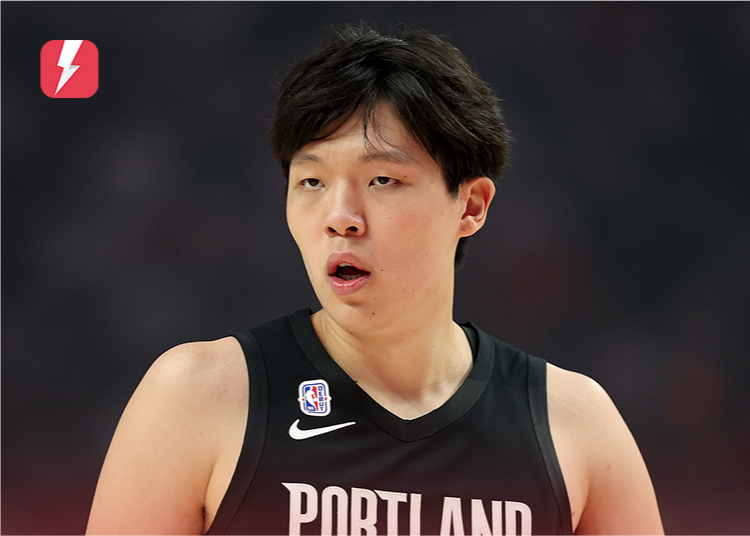 Yang Hansen พูดถึงคำสั่งของ Split เมื่อเขาเข้ามาในสนาม แค่บอกฉันว่าควรระวังใครและจะจับคู่อย่างไร