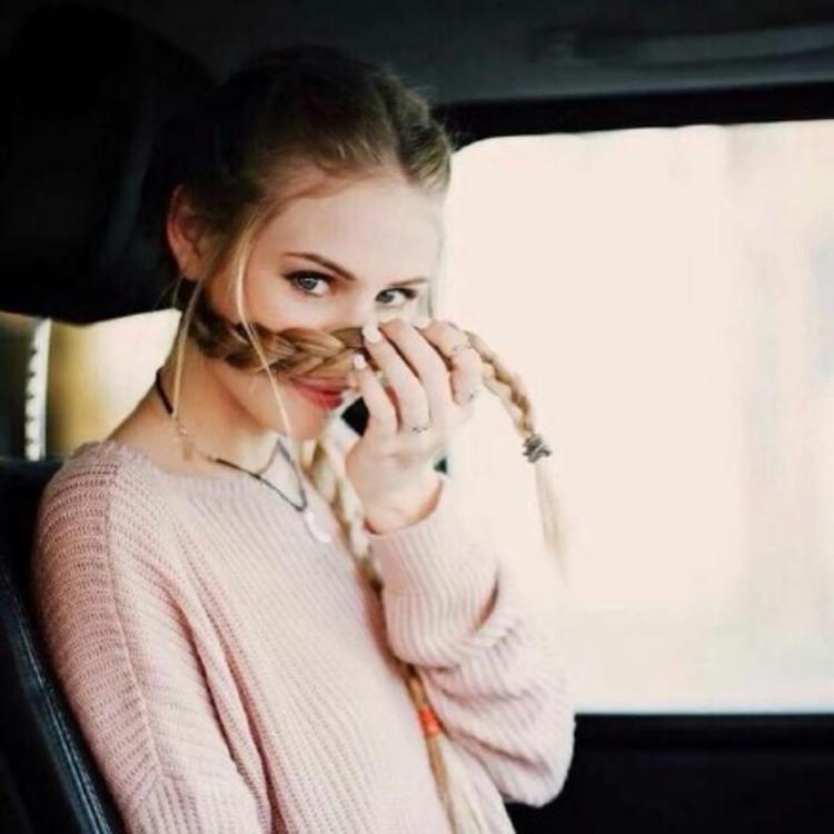 6686体育金牌作者Clementine